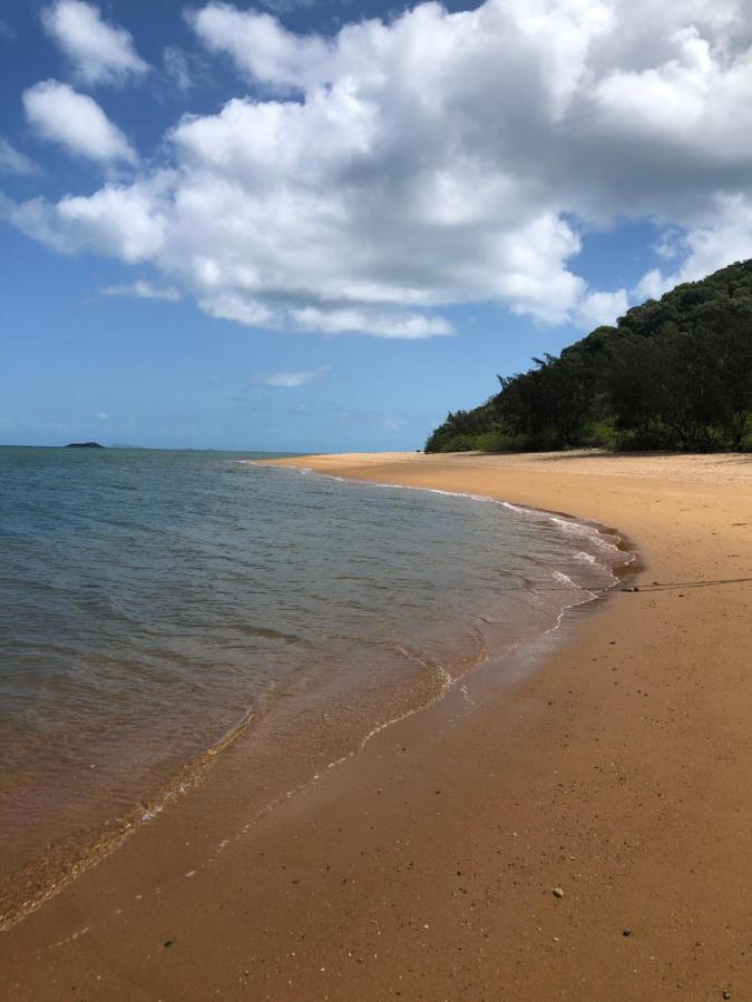 Готель Mira Nelly Bay Екстер'єр фото